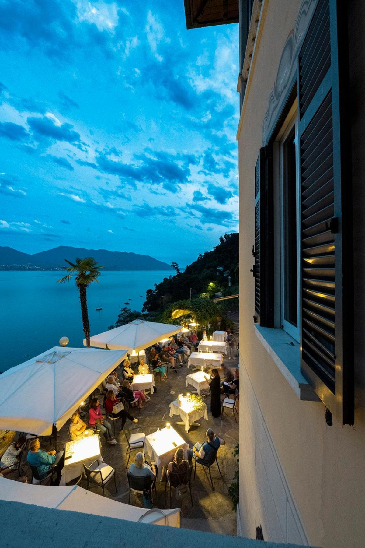 Hotel La Rondinella Cannero Riviera Exterior photo