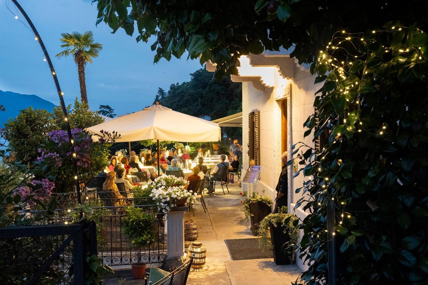 Hotel La Rondinella Cannero Riviera Exterior photo